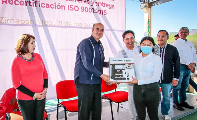 Comunidad Educativa de Escuelas de la Sierra Gorda Recibió Beneficios Durante Gira de Trabajo de Natividad Castrejón