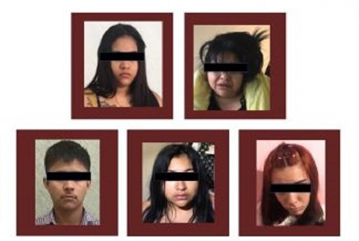 Aseguran a 5 Personas; 4 Mujeres y un Hombre Con-Cartuchos Y Probable-Droga