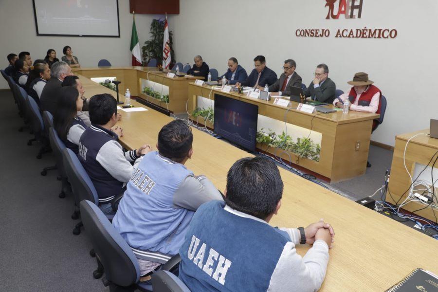 Comparecen Candidatos a Directores (as) de ICSHu, ICAp, y Prepas 2 y  5  Ante Junta de Gobierno UAEH