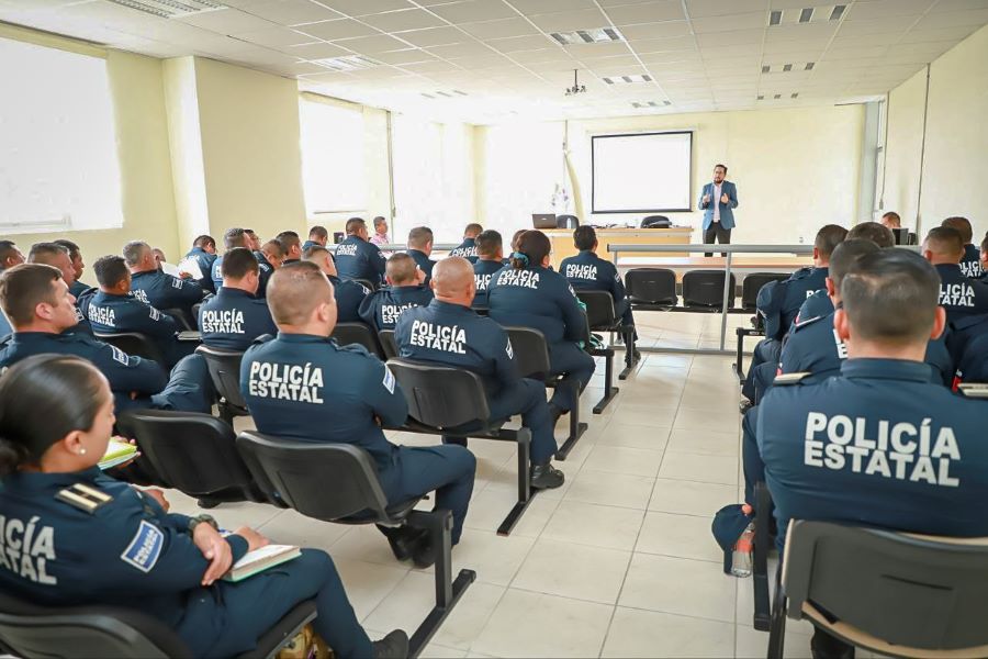 Capacitan en Materia del Sistema de Justicia Penal a Policías Estatales