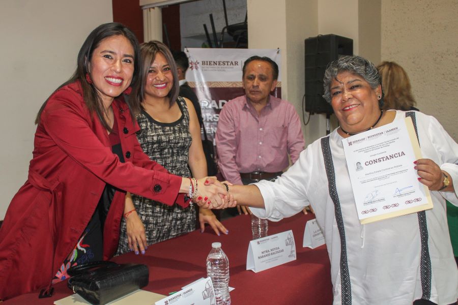Se gradúan 41 personas de Nueve Municipios  en el curso de Envejecimiento Exitoso