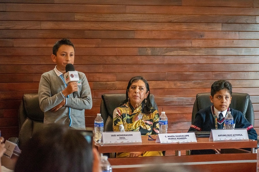 “Encuentro Distrital de Embajadoras y Embajadores del 8vo. Parlamento Infantil” en Apan