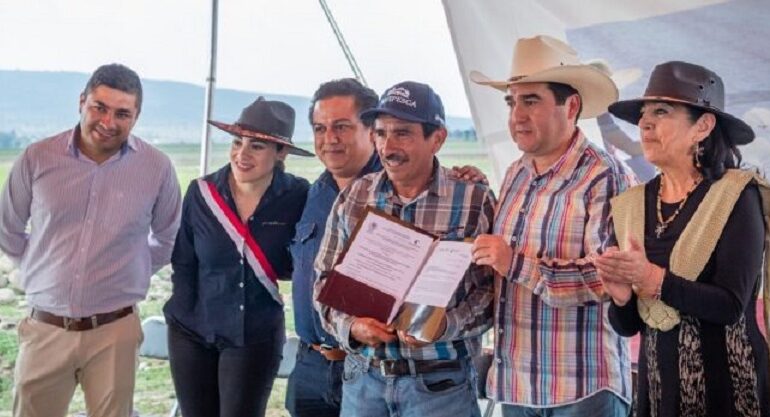 Entregan Crías de Peces y Certificados de Sanidad En Apan