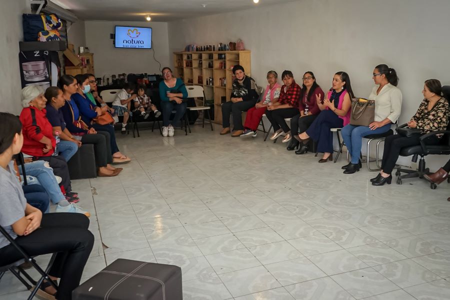 IHM da Seguimiento a Redes de Mujeres en Colonias