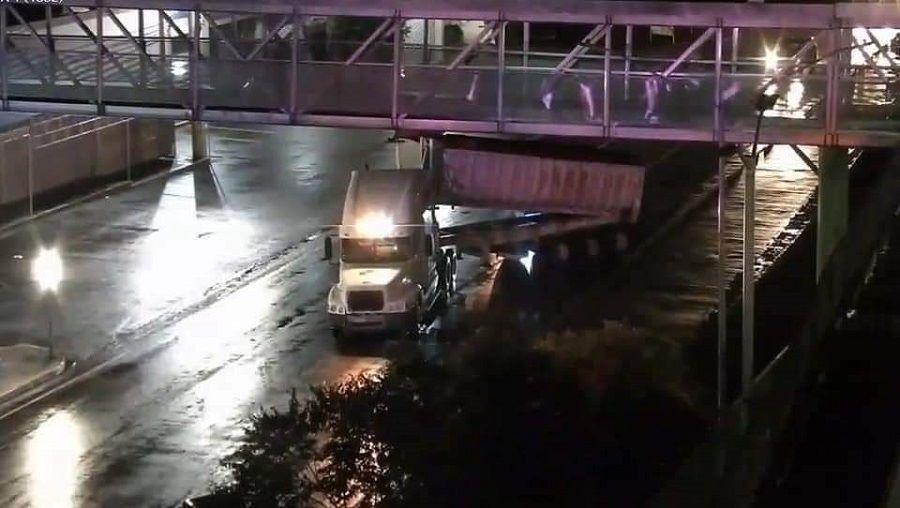 (Semot) presentó proyecto para dar mantenimiento y colocar luminarias a 15 Puentes Peatonales del Tuzobús