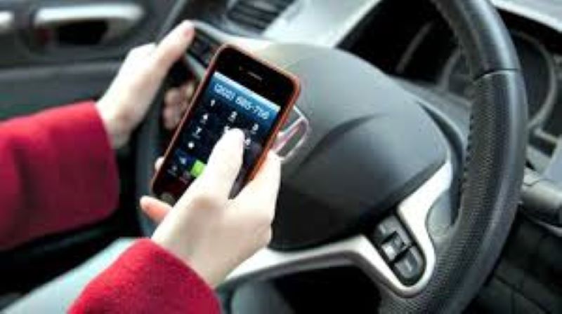 En Las Próximas Vacaciones de Verano Evite Hacer Uso del Celular Mientras Conduce: SICT