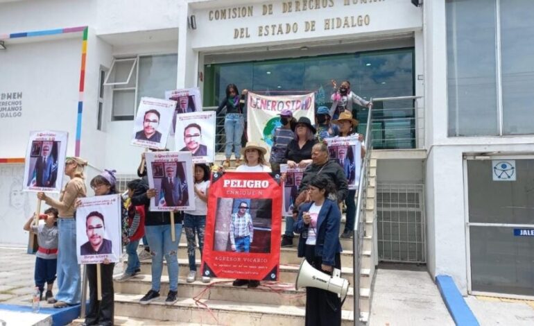 Feministas Piden Renuncia de Ana Karen Parra Bonilla Titular de Comisión de Derechos Humanos y Margarita Cabrera Román