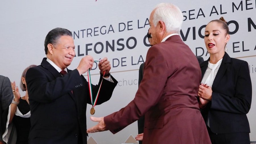Julio Menchaca Hizo Un Llamado a Dignificar Esta Profesión, Ya Que Existe Un Descrédito Por Malos Abogados Que Hacen lo Que Sea Por Ganar un Caso