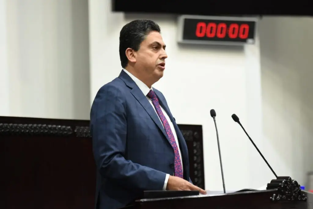 Otorgar la Debida Protección a las Niñas, Niños y Adolescentes en el  Uso del Internet, Diputado Propone