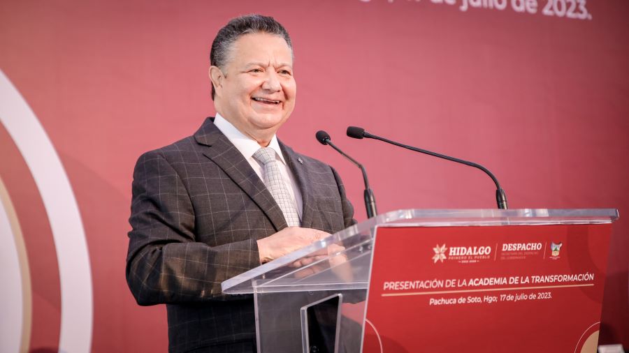 Presenta Menchaca Salazar la Academia de la Transformación