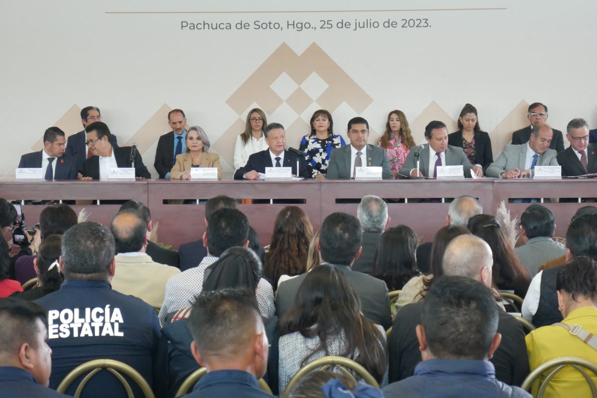 Profesionalizamos a la Policía para Garantizar Seguridad a Todas y Todos.