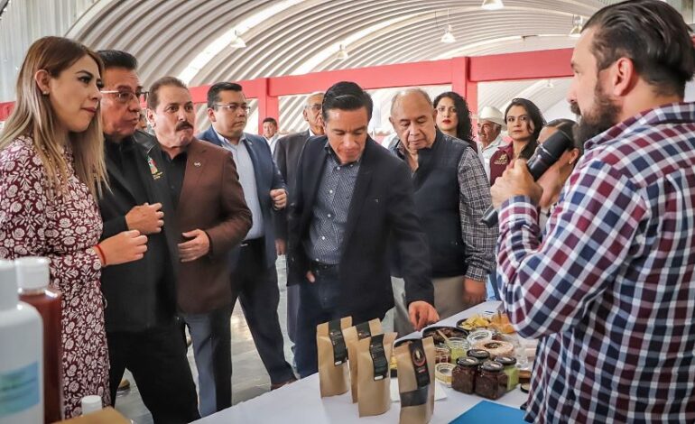 Fortalece Sedeco Proveeduría a Través de Encuentro de Negocios