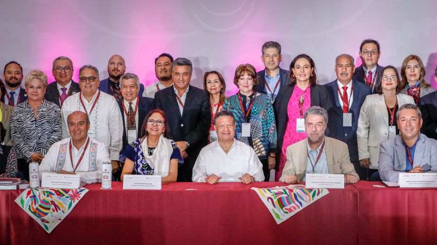 “En Hidalgo Dialogamos Sobre la Educación en el País”: Julio Menchaca