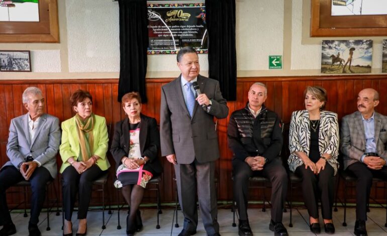 Acompaña Menchaca Salazar el 70 Aniversario Del Tradicional Restaurante Pachuqueño “La Blanca”