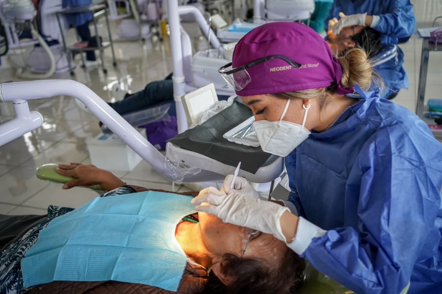 DIF Hidalgo Beneficia Con Tratamiento Dental a Personas Mayores
