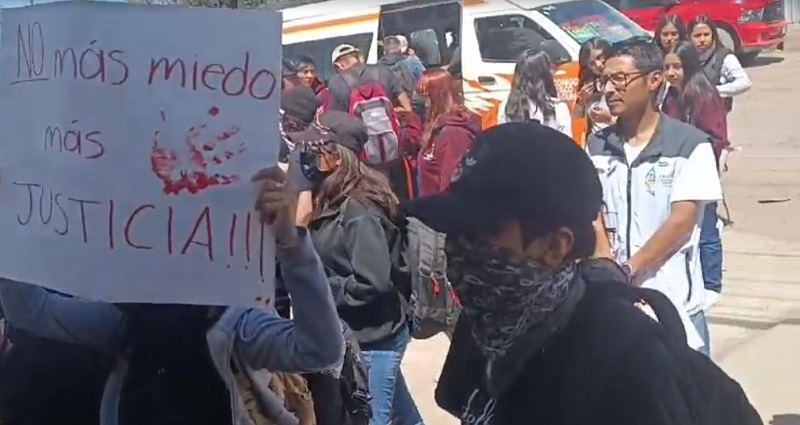 Docentes Cierran Puertas a Alumnos de La Escuela Superior de Ciudad Sahagún de la UAEH Para Salir a Apoyar a los Alumnos de IA