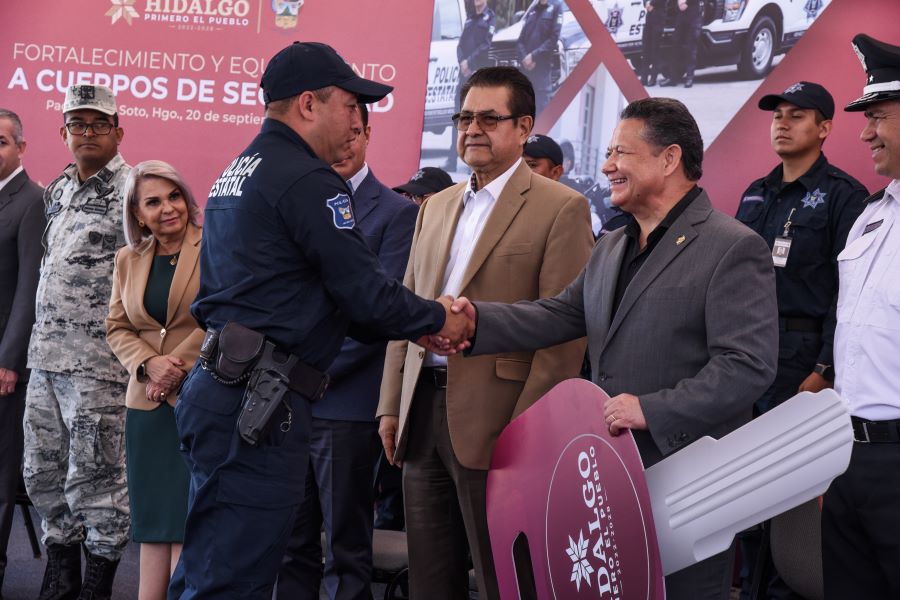 Gobierno de Hidalgo Entrega 115 Patrullas, 30 Vehículos Utilitarios y Equipamiento a la Policía Estatal