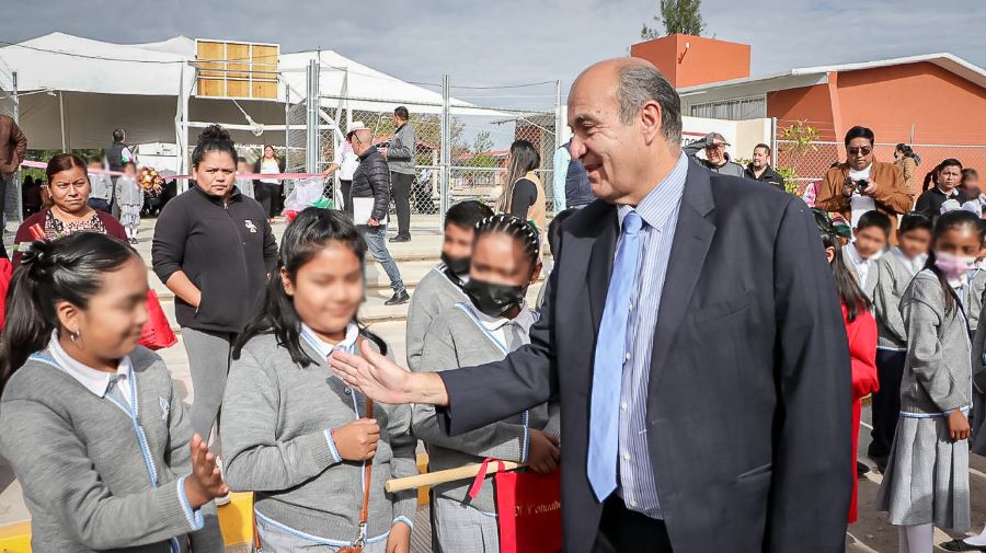 Entrega SEPH Beneficios En Favor De La Educación Indígena en Hidalgo