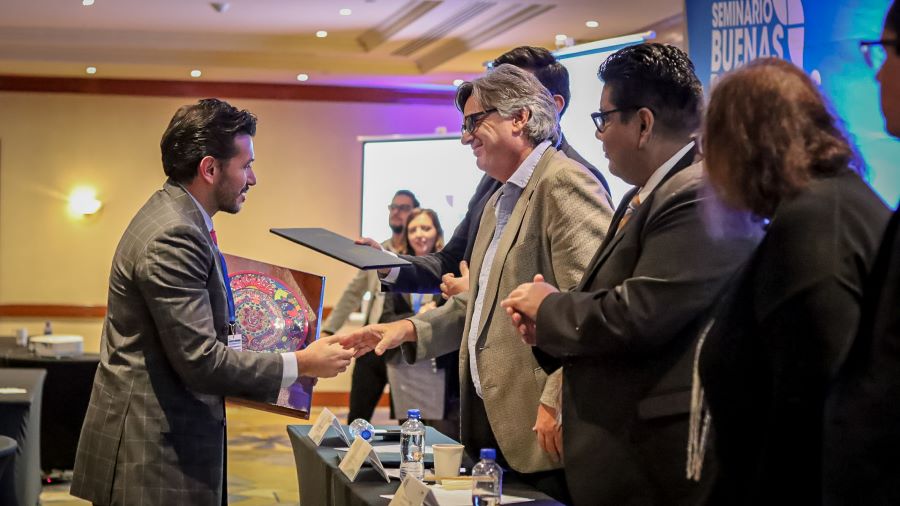 Gobierno de Hidalgo Recibe Reconocimiento Nacional en Monitoreo y Evaluación