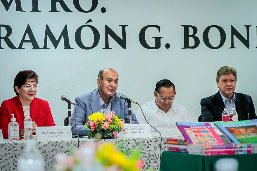 Reconoce SEPH a docentes que participaron en elaboración de Libros de Texto Gratuito