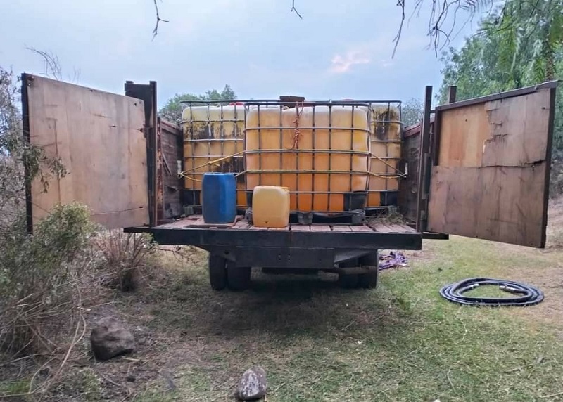 Asegura Guardia Nacional (GN) y Elementos del Ejército Mexicano Más de 2 Mil Litros de Combustible y Toma Clandestina