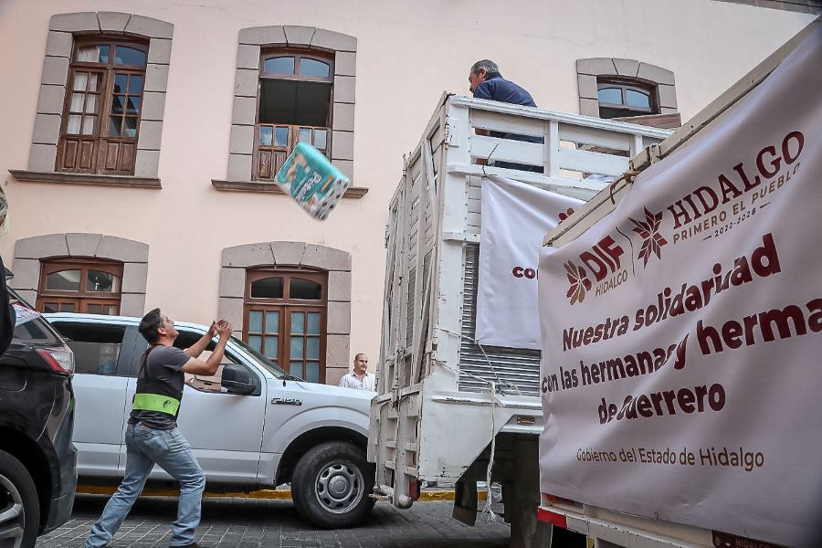 Caasim Entrega Apoyo Recolectado, Para Los Hermanos Afectados Por el Huracán Otis, en el Estado de Guerrero