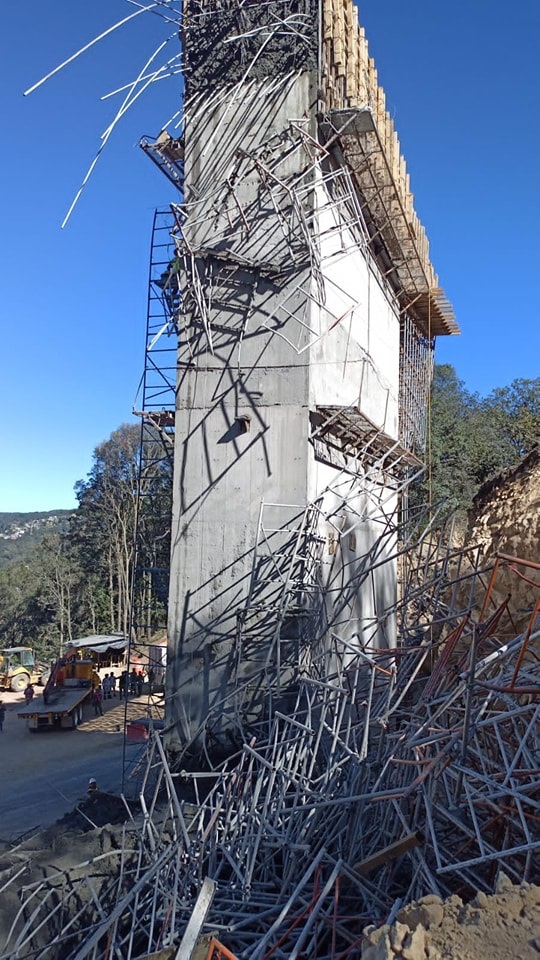 Colapso en el tramo Real del Monte – Huasca: mueren 5 obreros y 3 más resultan lesionados