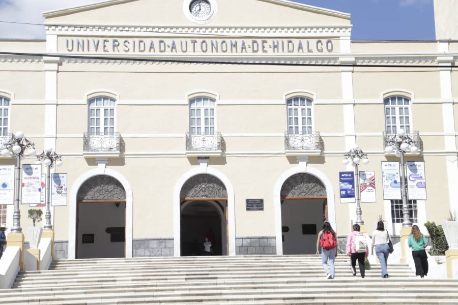 Comunidad estudiantil del Instituto de Artes regresa a clases
