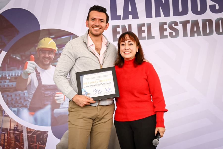 Expone Tello Vargas Retos Hacia la Cuarta Revolución Industrial