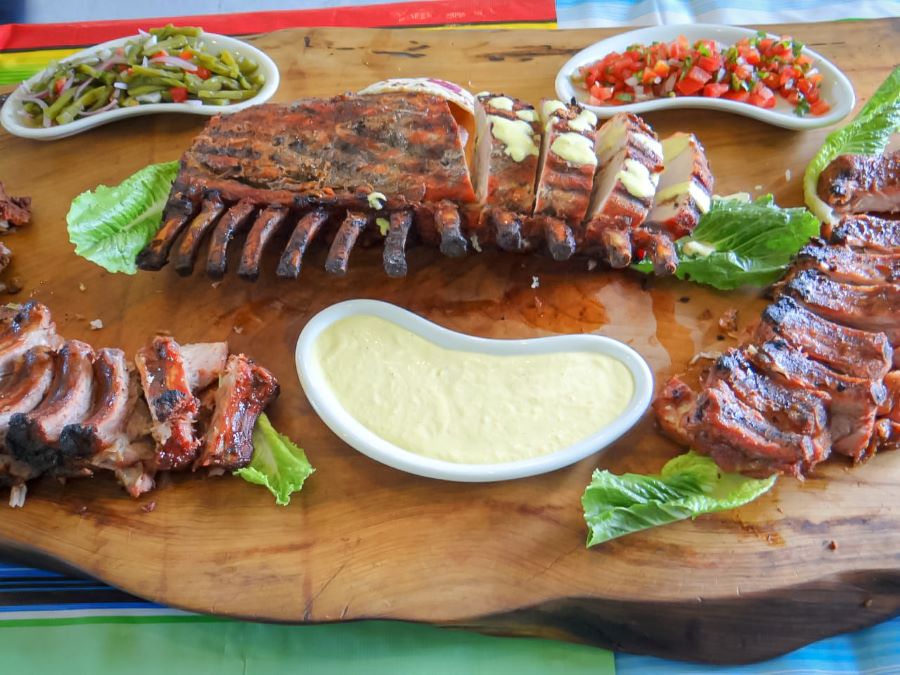 Festival en Tecozautla Combina Vino y Asado Con Aguas Termales