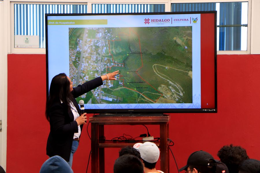 Presentan “Diálogos por la Conservación de la Zona de Monumentos Arqueológicos de Huapalcalco” en la UPT