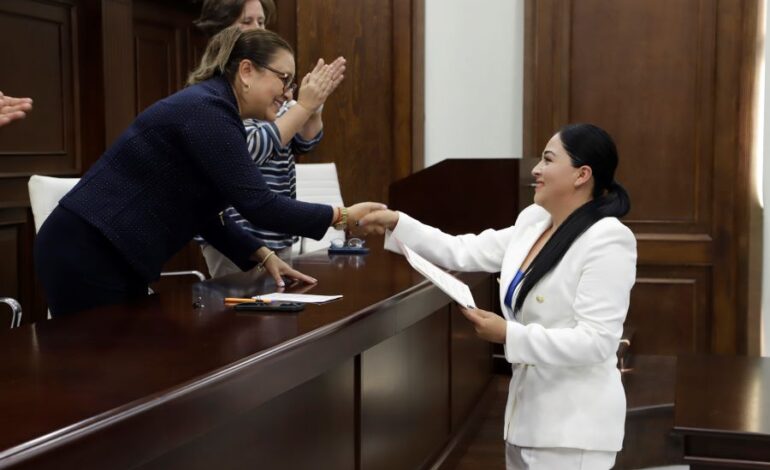 Reconoce ICSHu a Egresadas de Posgrado de Excelencia