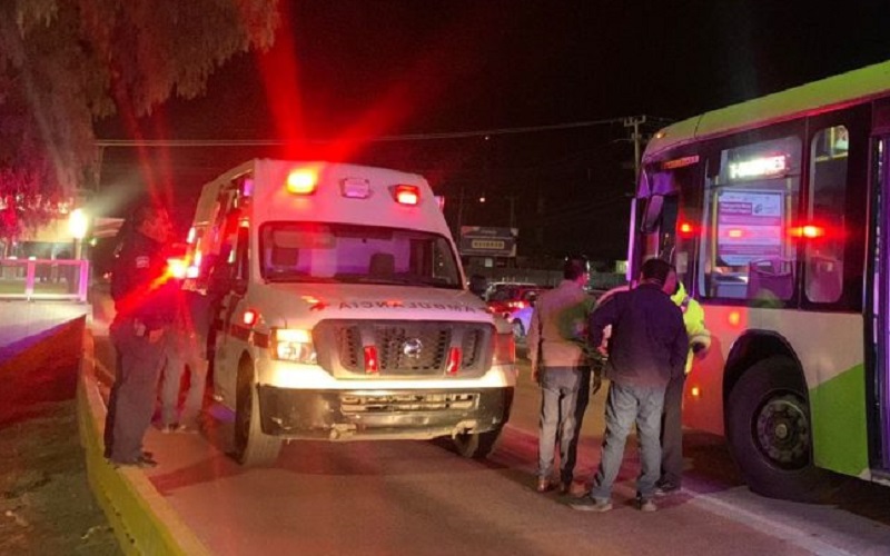 Peatón Cruzó de Manera Imprudencial el Carril Confinado Exclusivo del Tuzobus, fue Atropellado: SEMOT