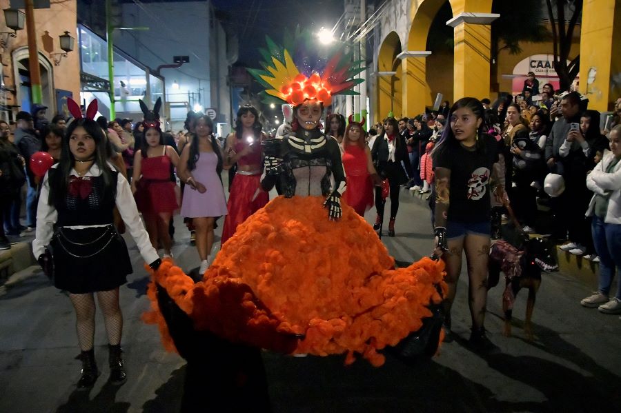 Alrededor 30 Mil Personas Fueron Partícipes del Desfile de Catrinas y Catrines en Tulancingo