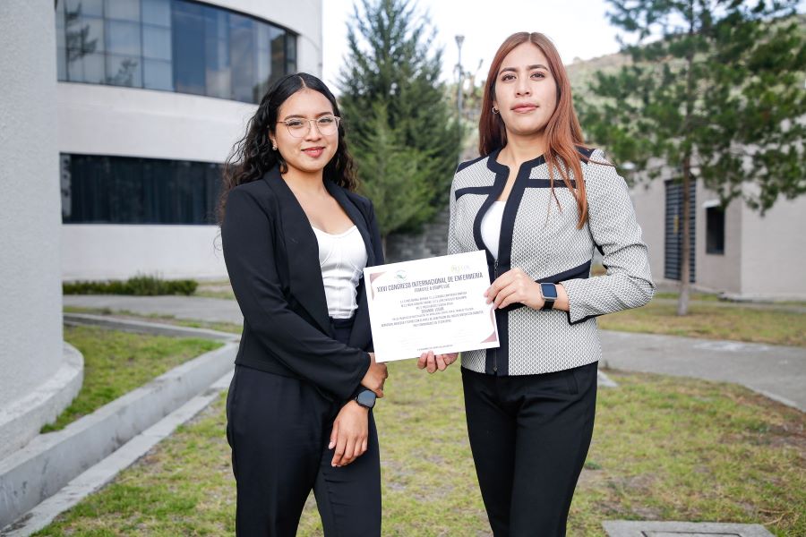 Alumnas de Enfermería de la UAEH Destacan en Congreso Internacional