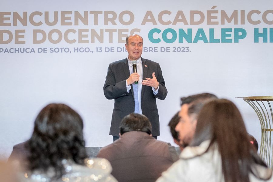 Impartió Titular de la SEPH, Conferencia Magistral en el 4° Encuentro Académico de Docentes Conalep Hidalgo