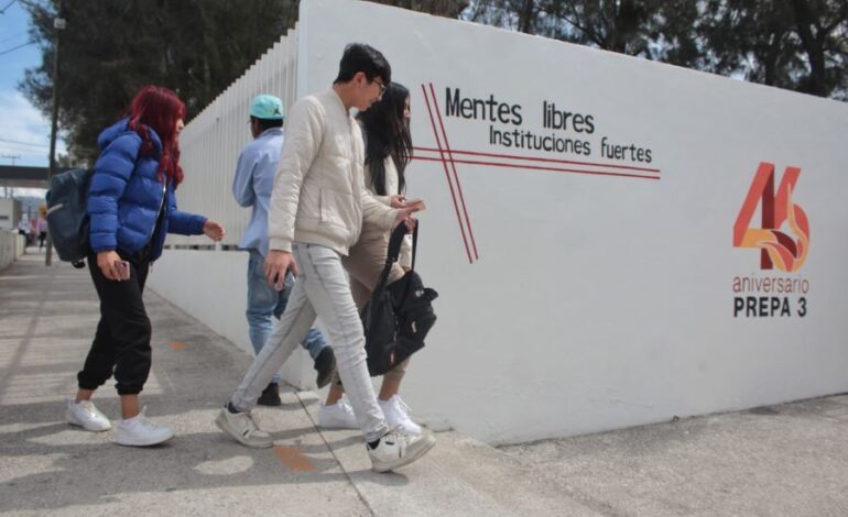 Inicia Periodo Escolar Enero-Junio 2024 la 1ra Generación de la Preparatoria Número 8, en Acaxochitlán.