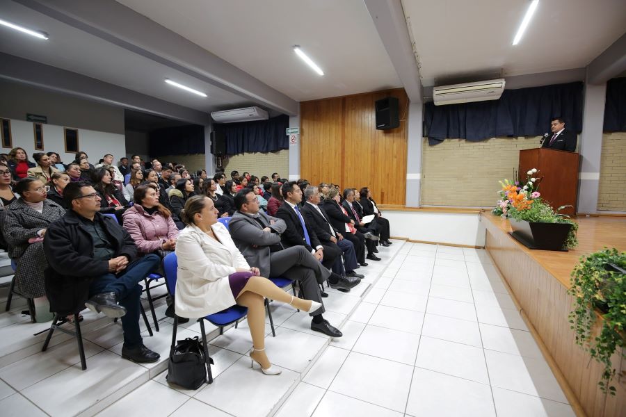 Estudiantes de Prepa 4 Enaltecen a la UAEH con sus Logros Académicos