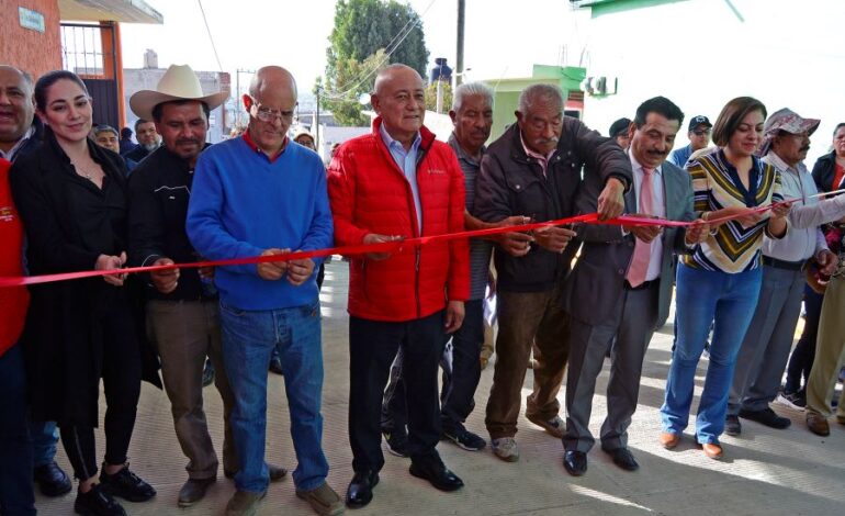 Presidente Municipal Jorge Márquez Inauguró Calle Solidaridad y Rehabilitación de Línea de Agua en Colonia Metilatla
