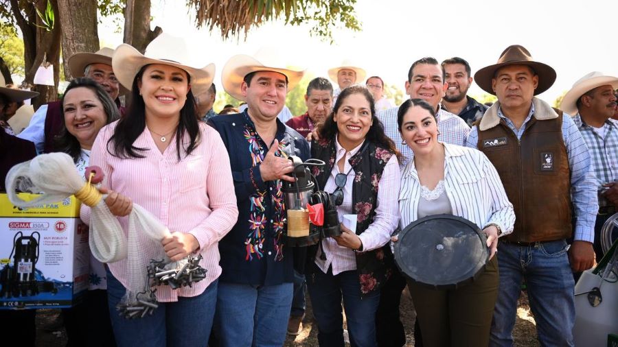 Saderh entrega apoyos a productoras y productores del Valle de Tulancingo