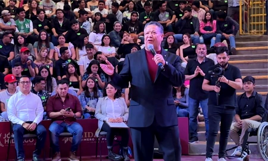 Reconoce Embajador de México en Alemania Trabajo de Menchaca a Favor de Jóvenes Hidalguenses