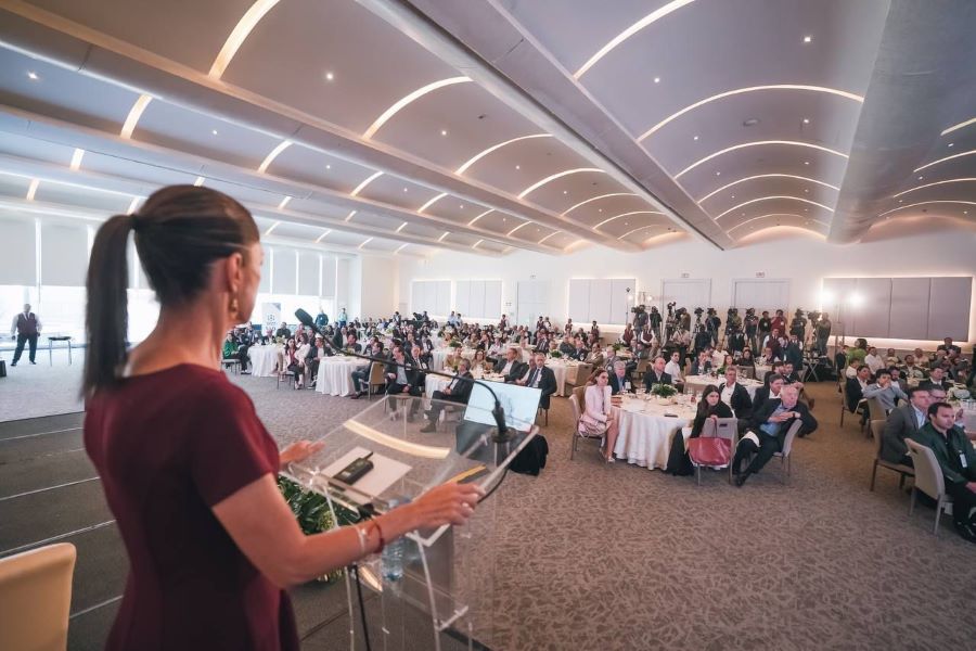 ’’Hay una enorme oportunidad de generar polos de desarrollo en el país que nos permita atraer inversiones’’: Claudia Sheinbaum