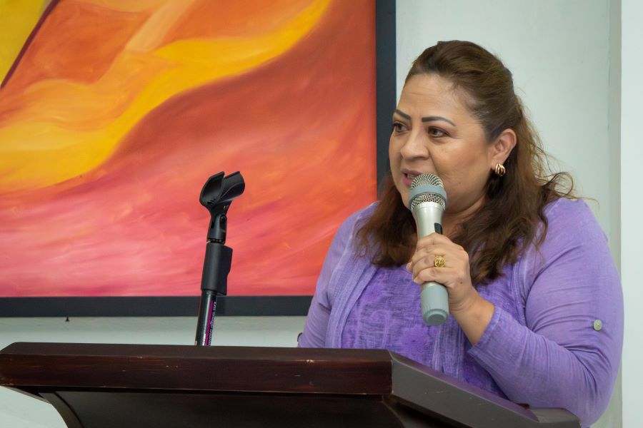 IEEH recibe Conferencia “Trabajos de Cuidado”
