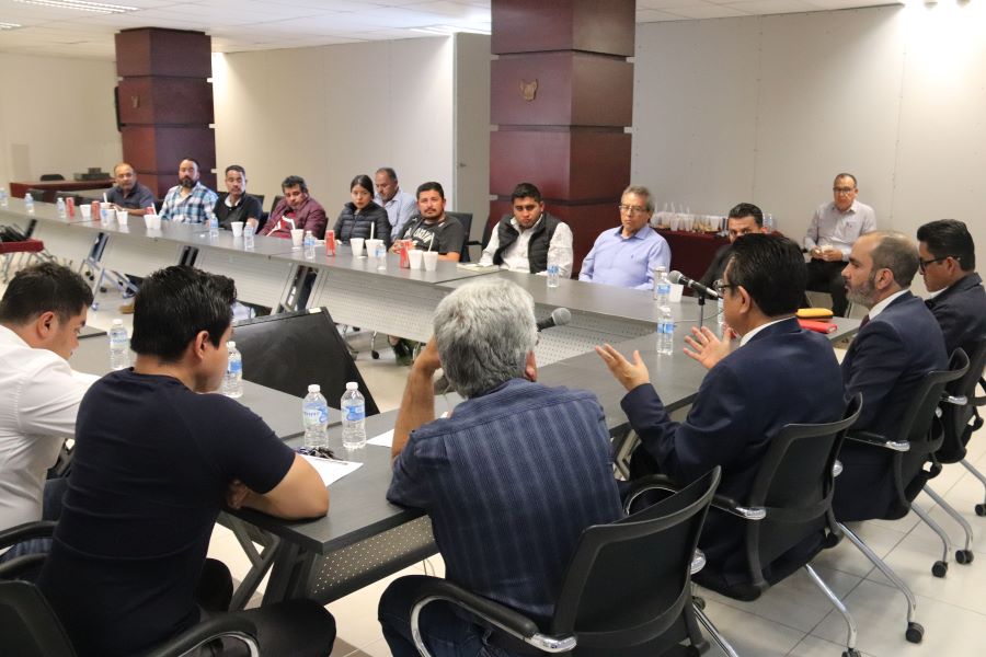 Se reunieron autoridades estatales y federales con operadores de pipas de agua