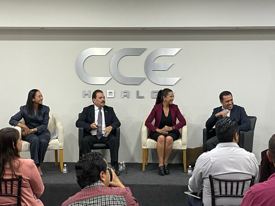 Ante Empresarios, Aborda Alma de la Vega Salud y Uso de Recursos