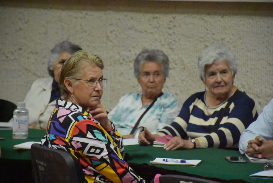 Curso de Tanatología en el Instituto para la Atención de las y los Adultos Mayores