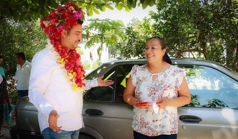 En Campaña de Daniel Andrade, 500 Km Recorridos y 15 Mil Familias Visitadas