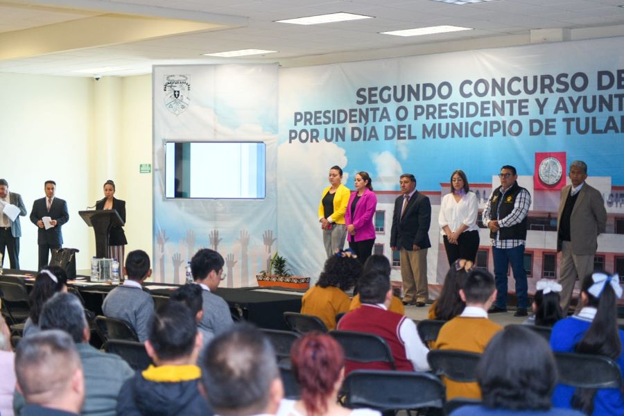 Fueron premiados los ganadores del concurso de oratoria para elección del ayuntamiento honorario de Tulancingo.