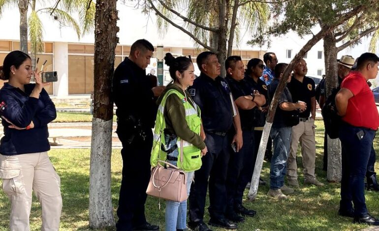 Personal de Protección Civil se Capacita en el Control de Incidentes Pirotécnicos