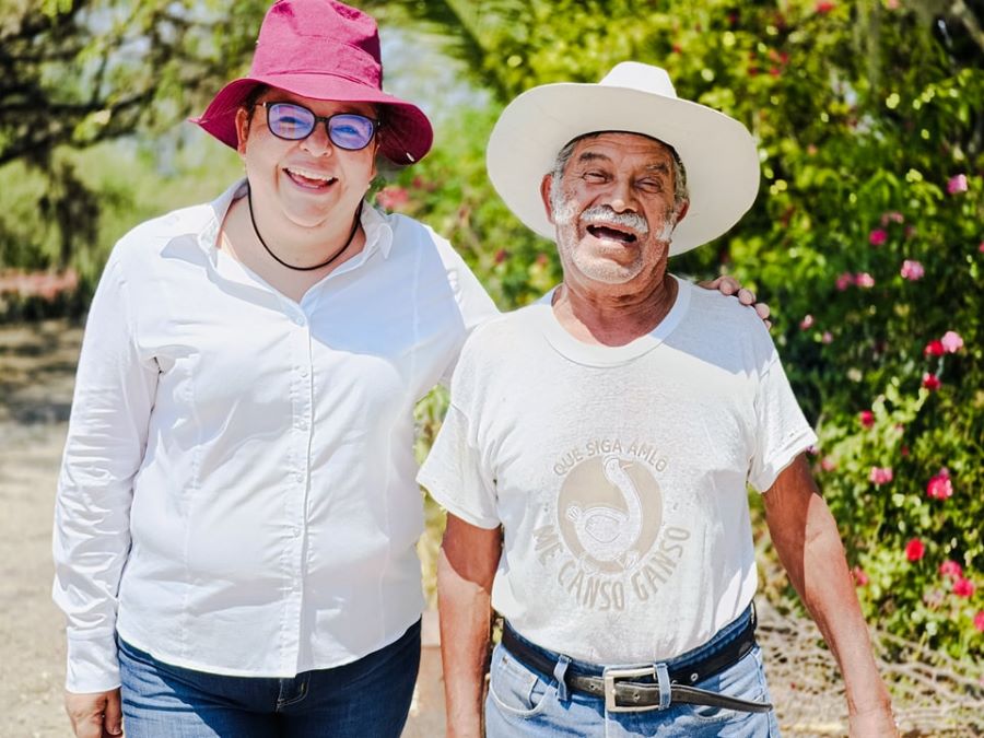 Atención Para Adultos Mayores, Apoyo Al Mejoramiento De Vivienda E Internet Gratuito, Ofrece Danay Ángeles